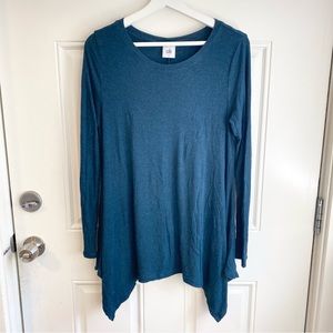 Cabi long sleeve asymmetrical hem tunic top